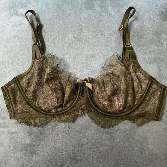 NWT Victoria’s Secret Very Sexy Unlined Demi Bra Olive Green Lace Sz 34C - Picture 1 of 7